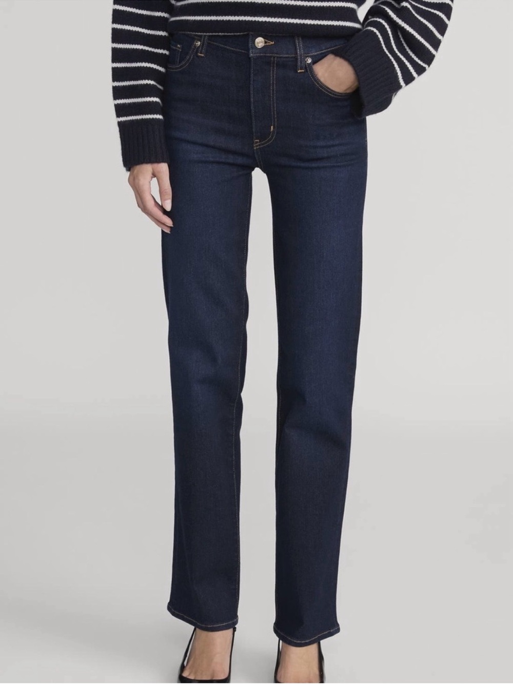 Frame le sleek straight dark wash denim jeans